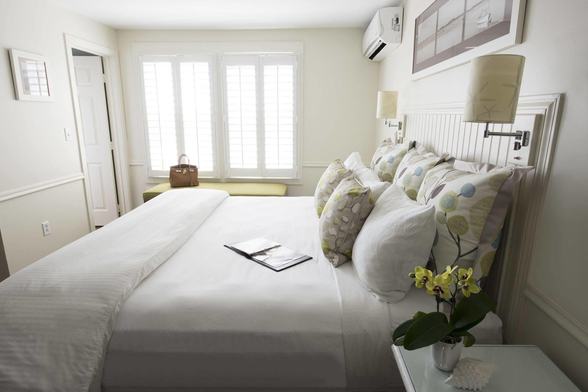 Vineyard Square Hotel And Suites Edgartown Extérieur photo