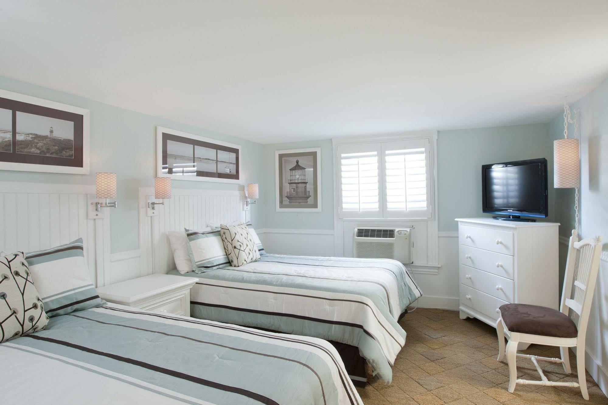 Vineyard Square Hotel And Suites Edgartown Extérieur photo